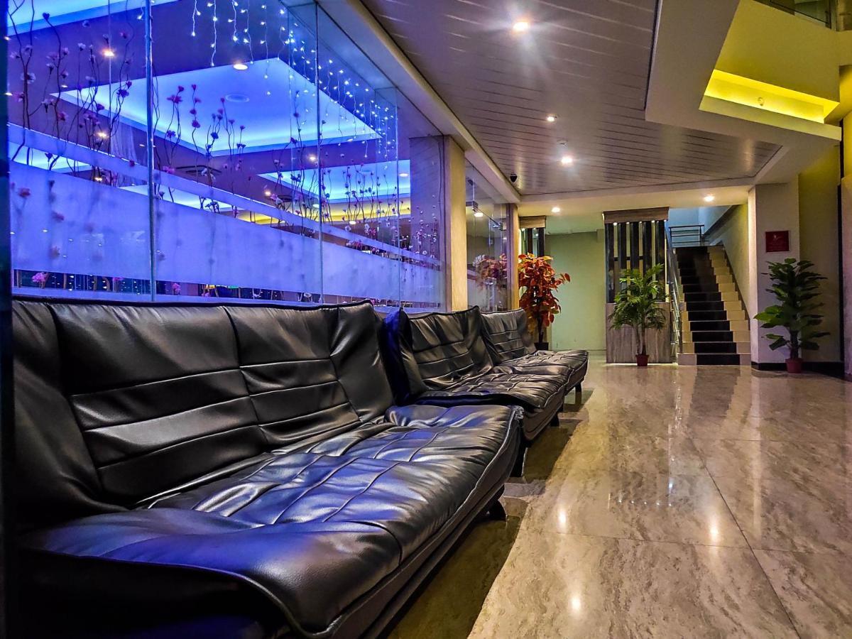 Grand Parama Hotel Tanjung Redep Exterior photo